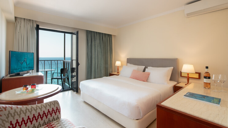 Twin Sea View with Balcony